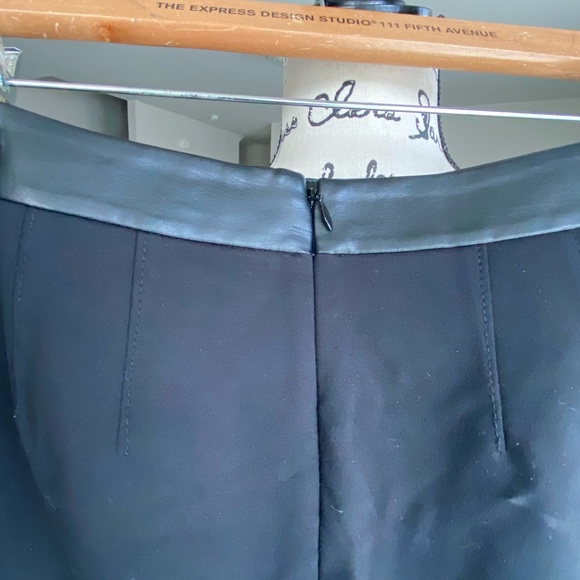 Ann Taylor LOFT Black Scalloped Pencil with Leather Piping Skirt - Picture 9 of 15